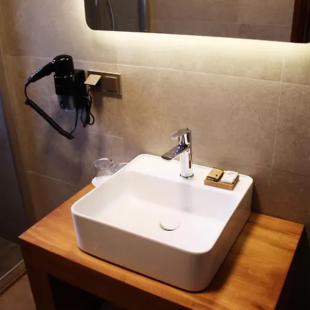 Pintura Hotel