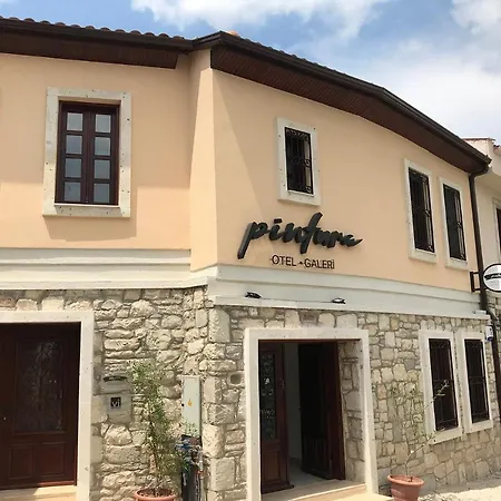 Pintura Hotel